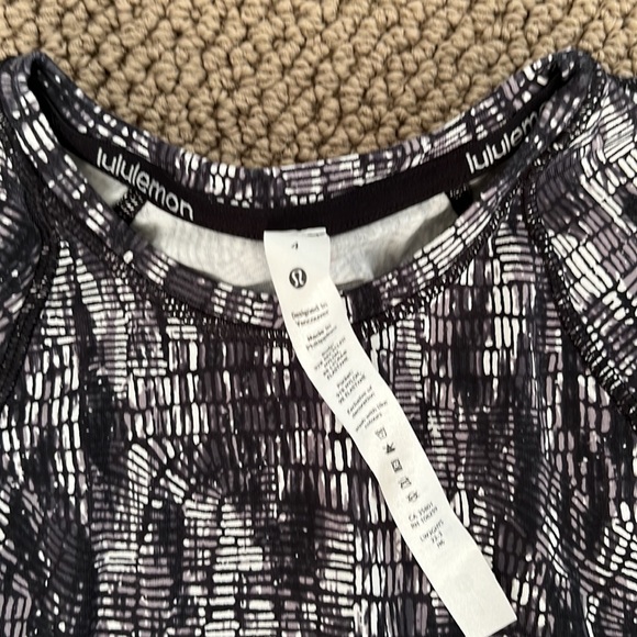 Lululemon It’s rulu run long sleeve w pocket - Picture 3 of 6